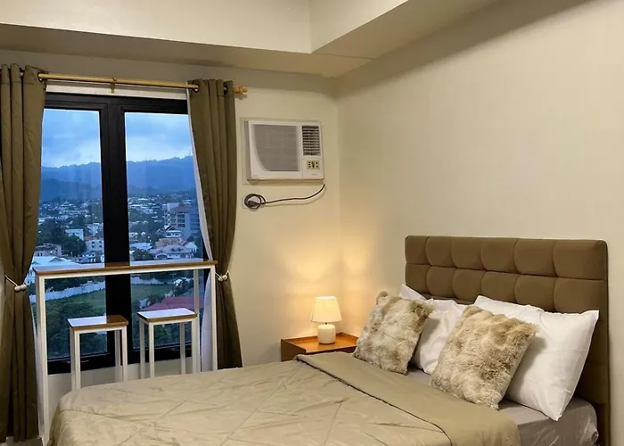 The Median Near It Park With Free Pool Apartment